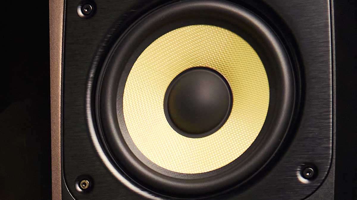 ニュートラルでスピード感のある中域を生むケブラードライバー