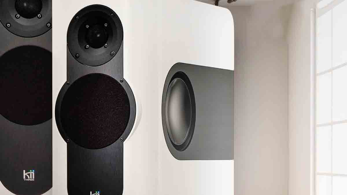 空間の制約から音を解き放つ、Kii独自の指向性制御