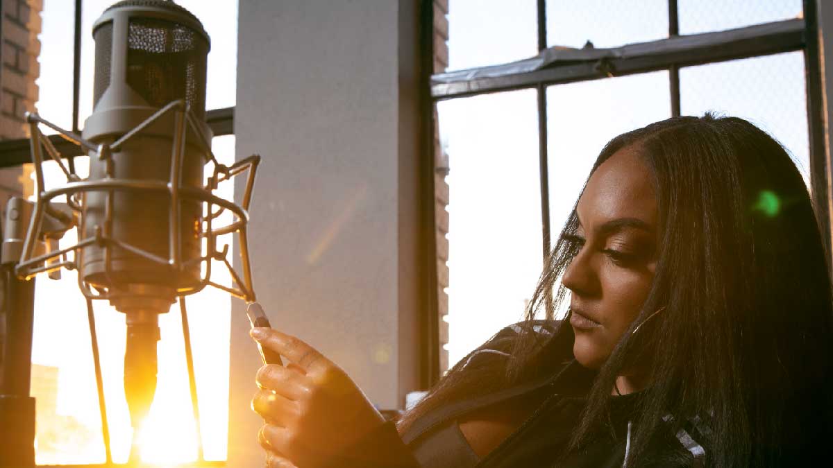 滑らかで明瞭な高域設計